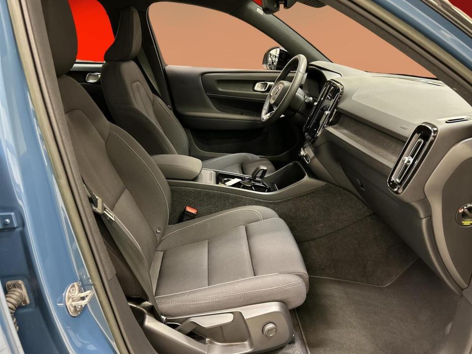 VOLVO XC40 2022