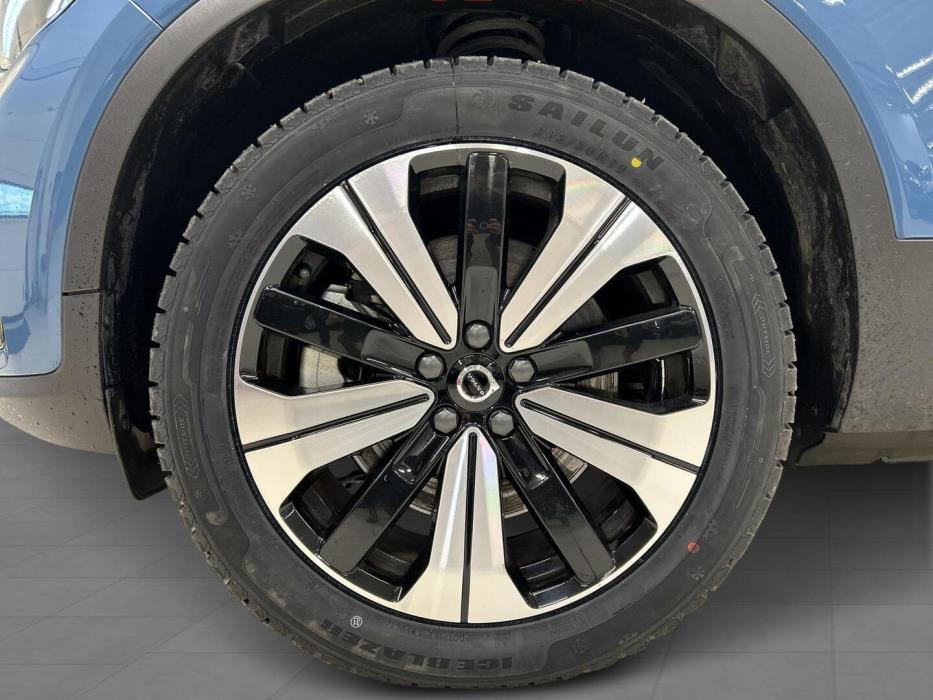 VOLVO XC40 2022