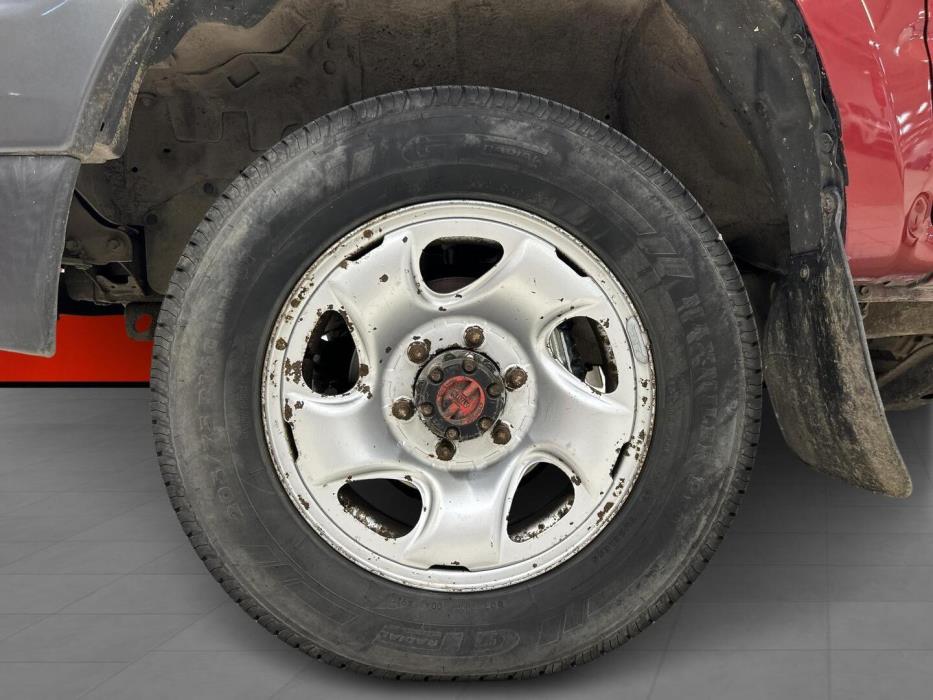 TOYOTA Hilux 2004
