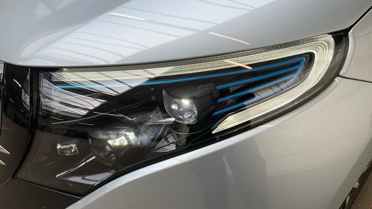 MERCEDES-BENZ EQC 2022