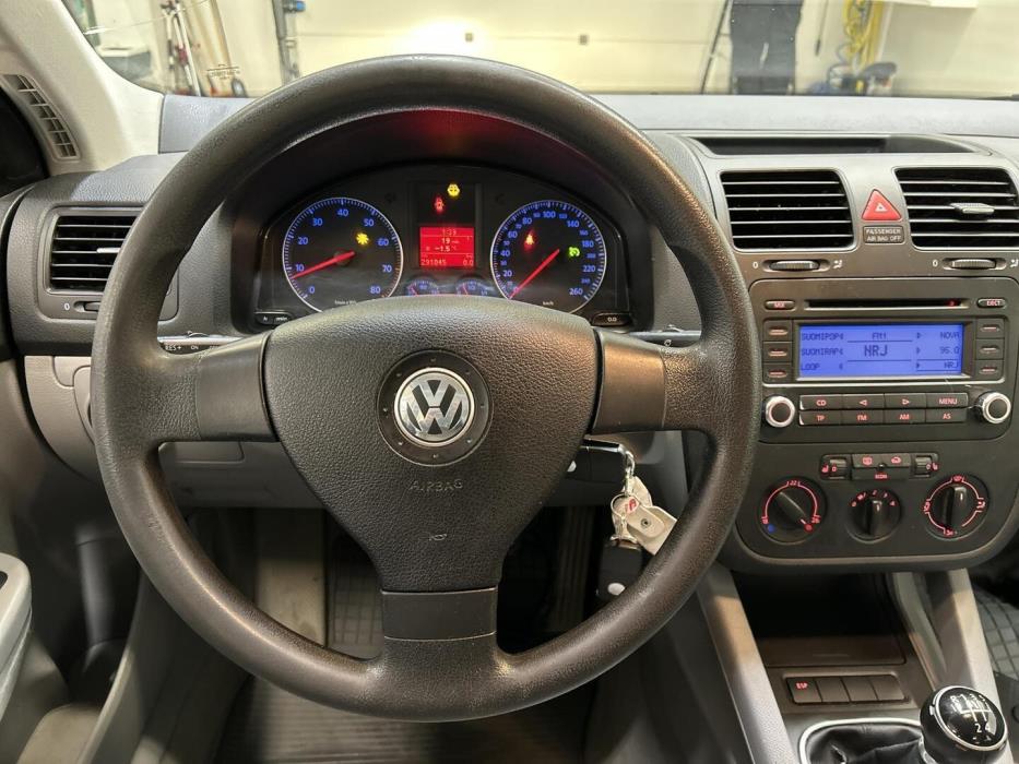 VOLKSWAGEN Jetta 2005