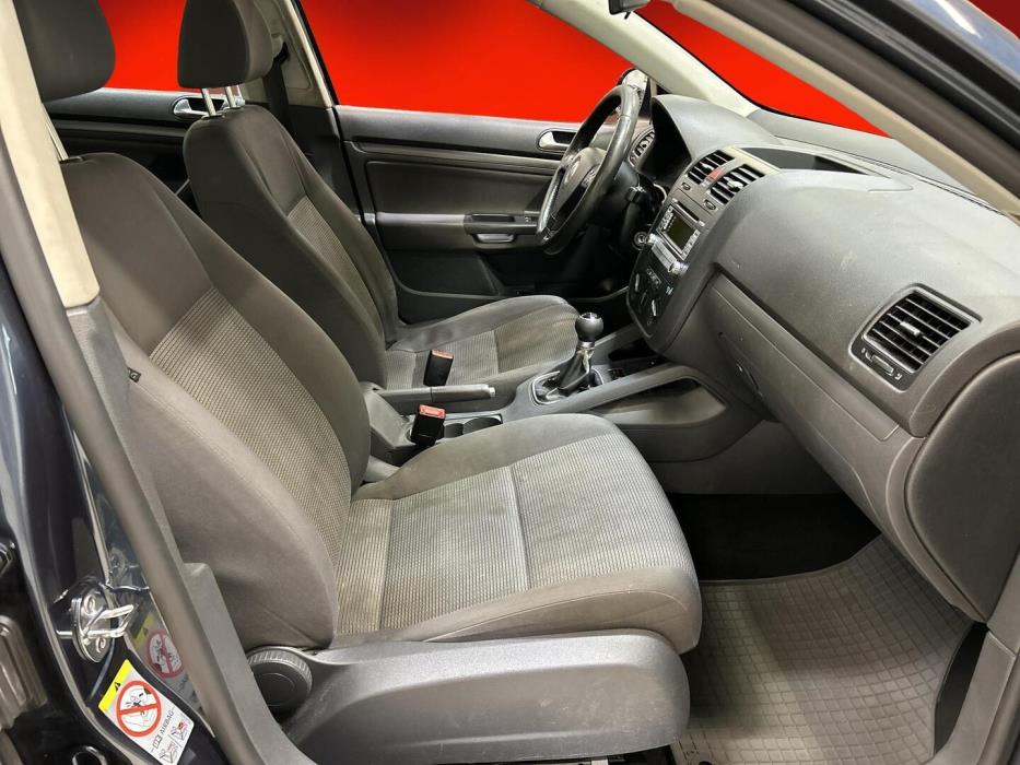 VOLKSWAGEN Jetta 2008