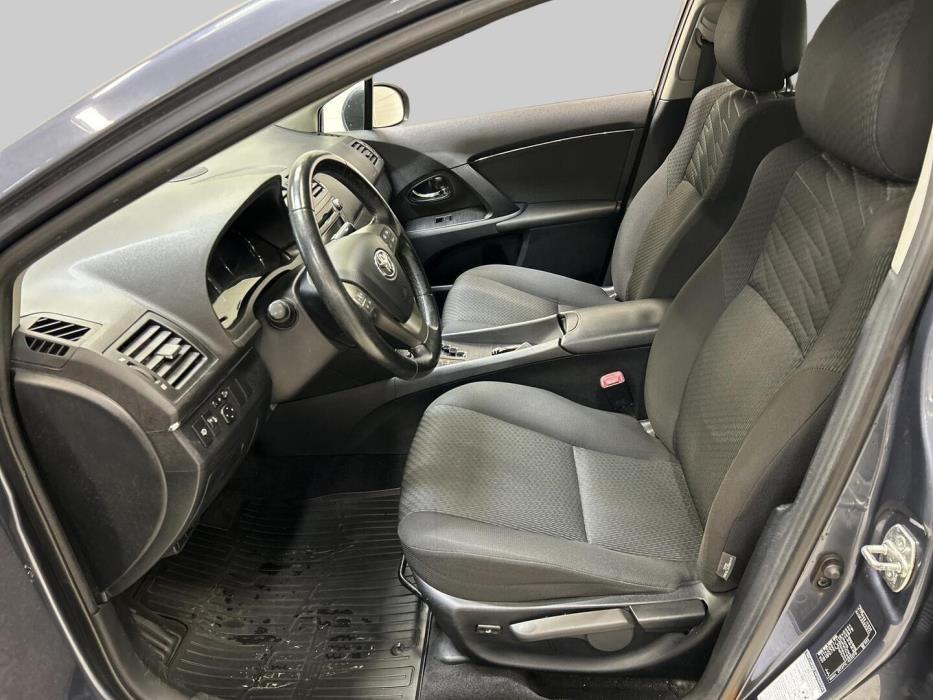 TOYOTA Avensis 2009