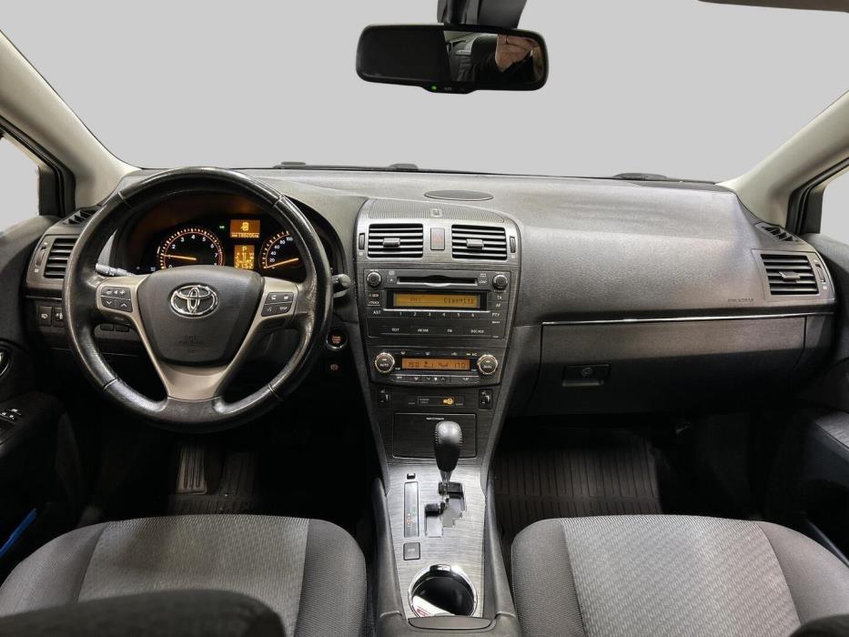 TOYOTA Avensis 2009