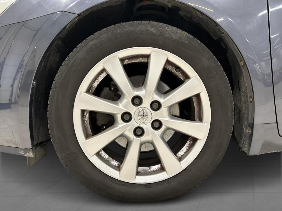 TOYOTA Avensis 2009