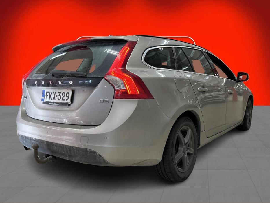 VOLVO V60 2012