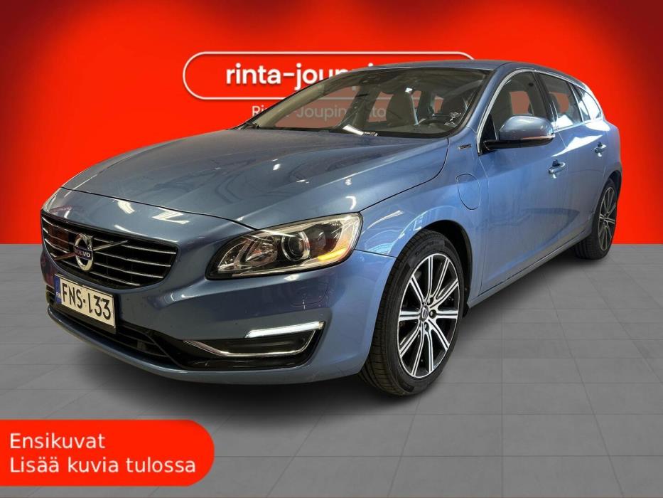 VOLVO V60 2015
