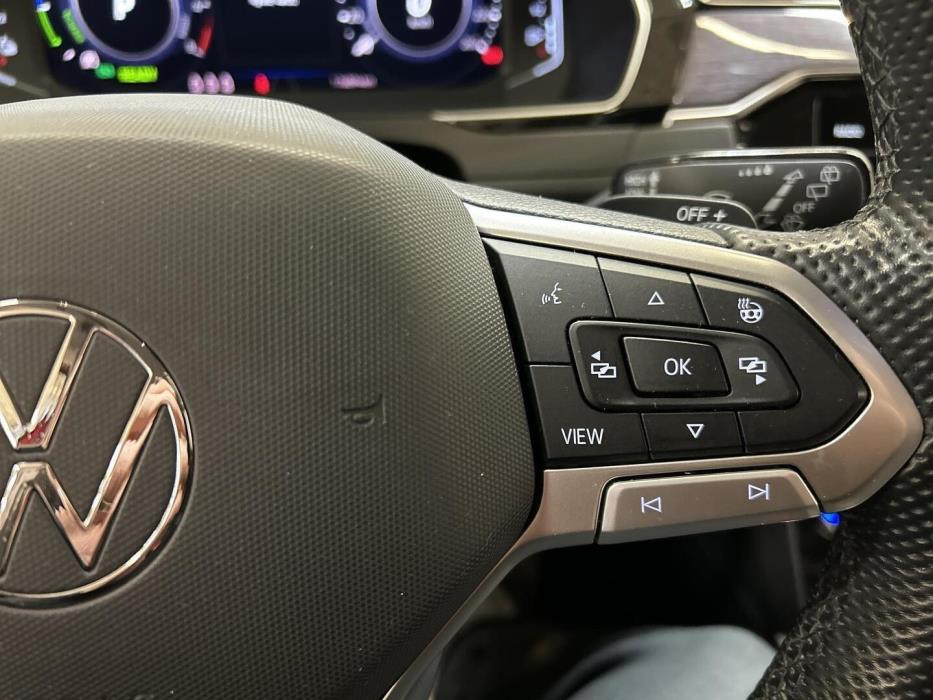 VOLKSWAGEN Passat 2021