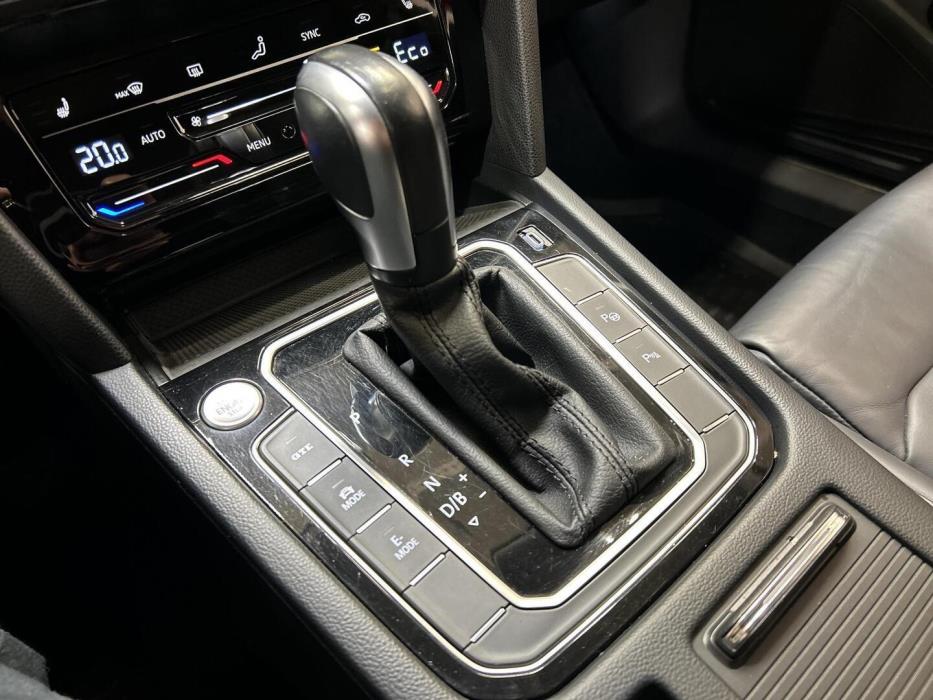 VOLKSWAGEN Passat 2021