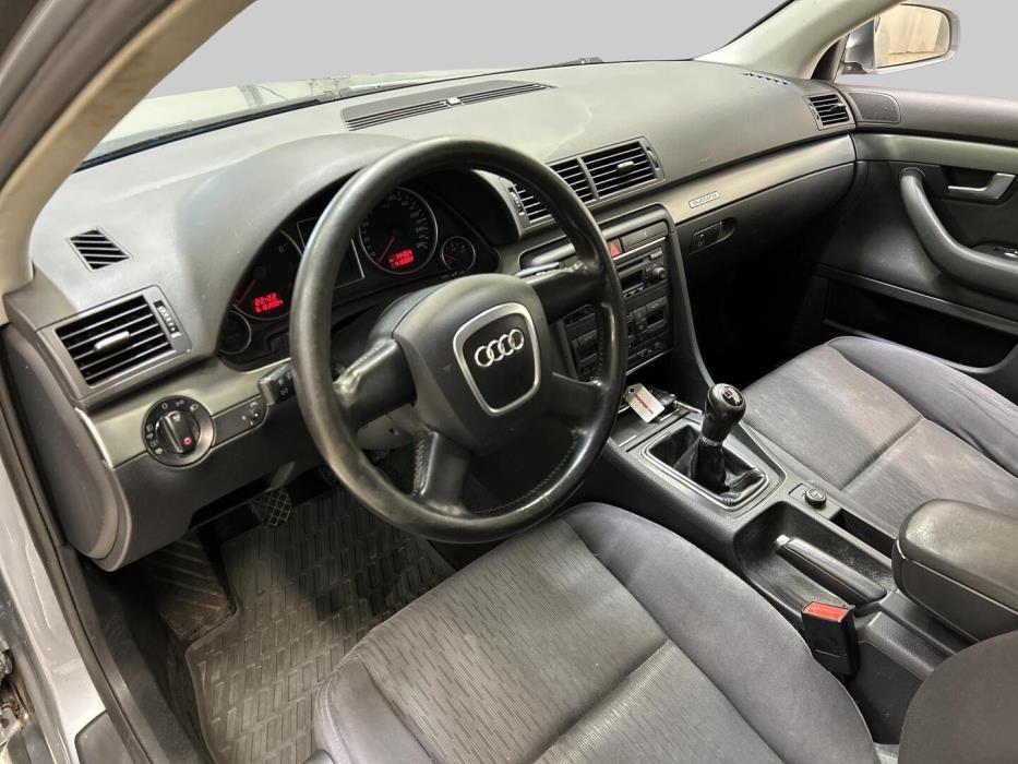 AUDI A4 2005