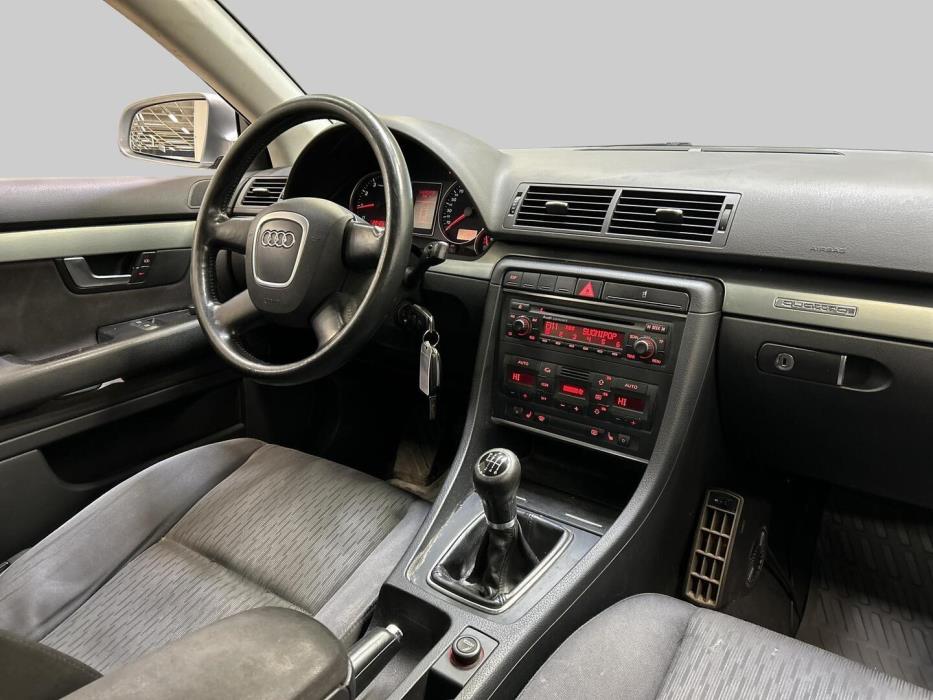 AUDI A4 2005
