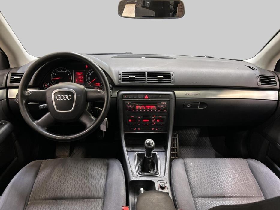 AUDI A4 2005