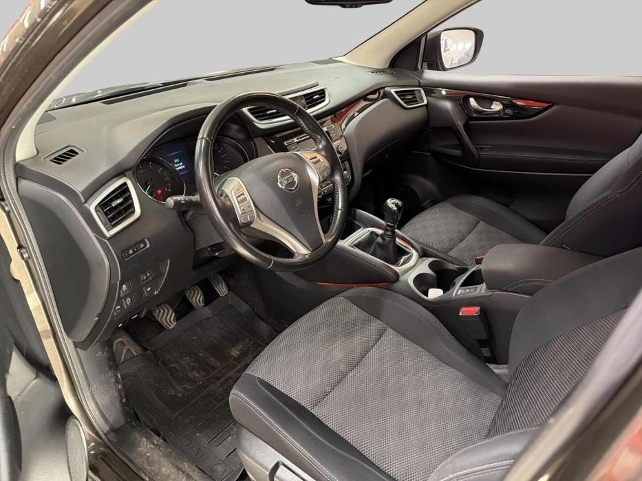 NISSAN Qashqai 2015