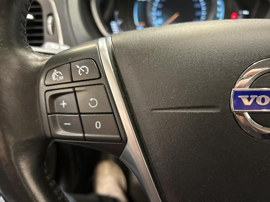 VOLVO V40 Cross Country 2015