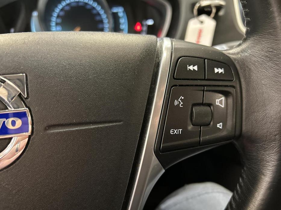 VOLVO V40 Cross Country 2015