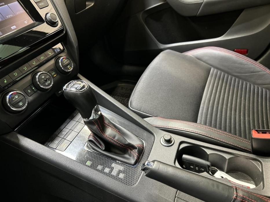 SKODA Octavia 2015