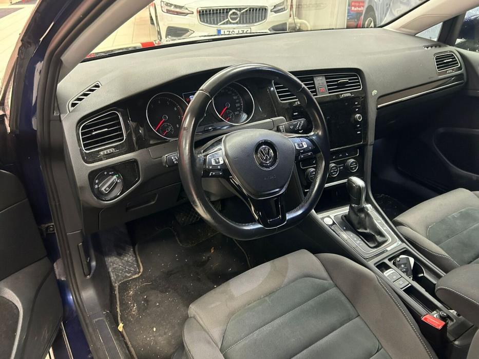 VOLKSWAGEN Golf 2019