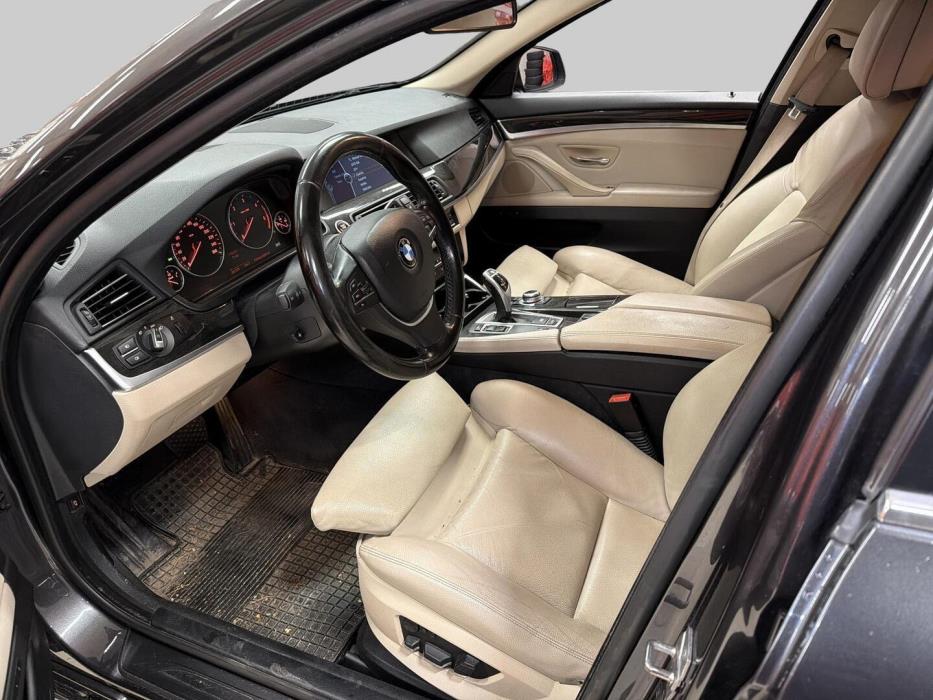 BMW 530 2011