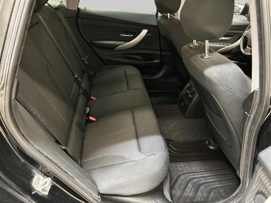 BMW 320 Gran Turismo 2016