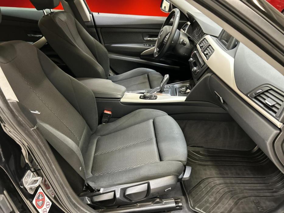 BMW 320 Gran Turismo 2016