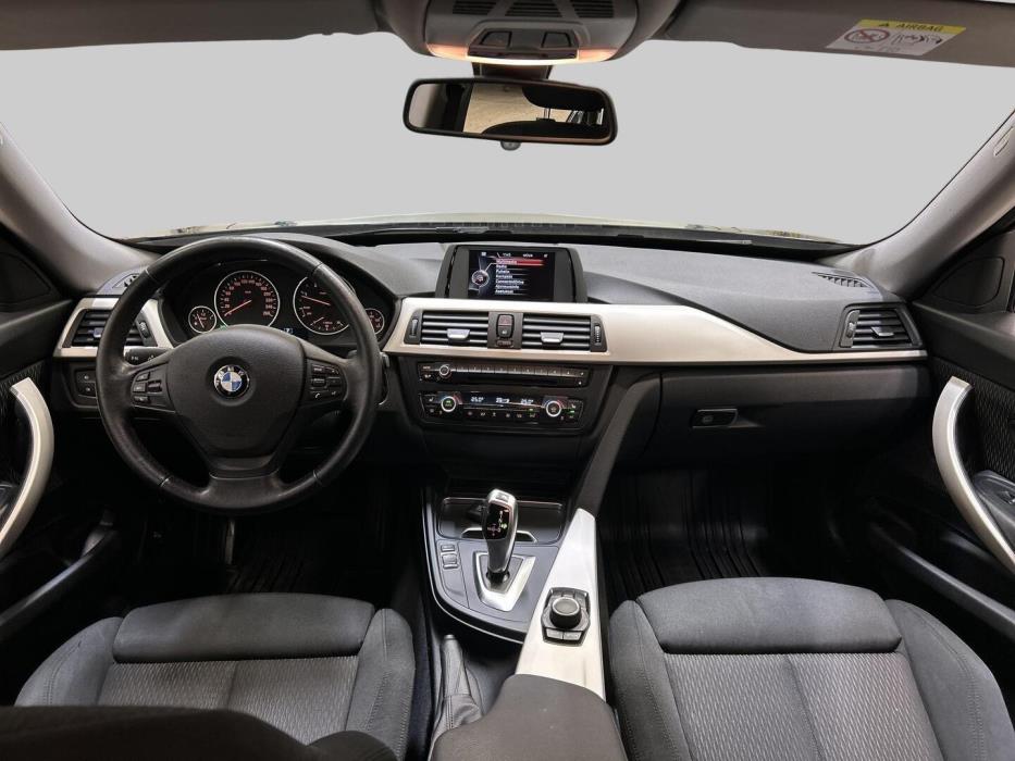 BMW 320 Gran Turismo 2016