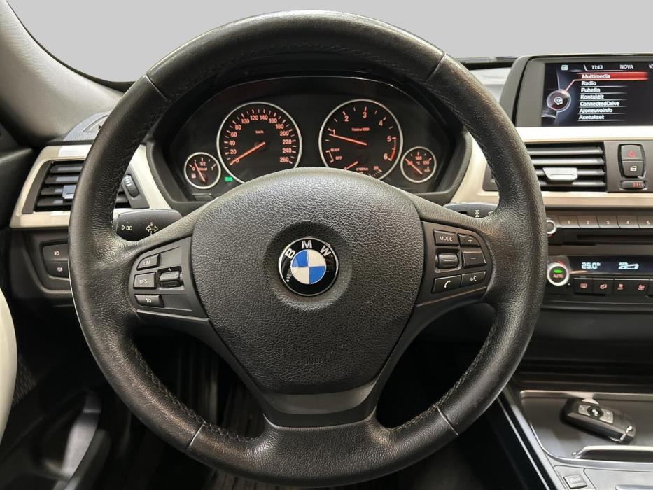 BMW 320 Gran Turismo 2016