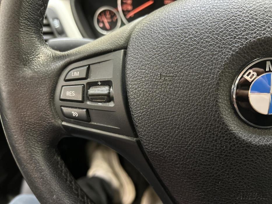 BMW 320 Gran Turismo 2016