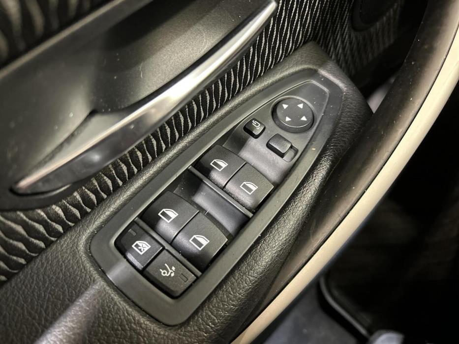 BMW 320 Gran Turismo 2016