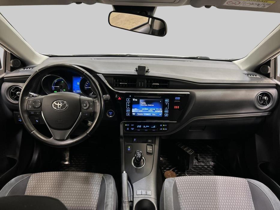 TOYOTA Auris 2017