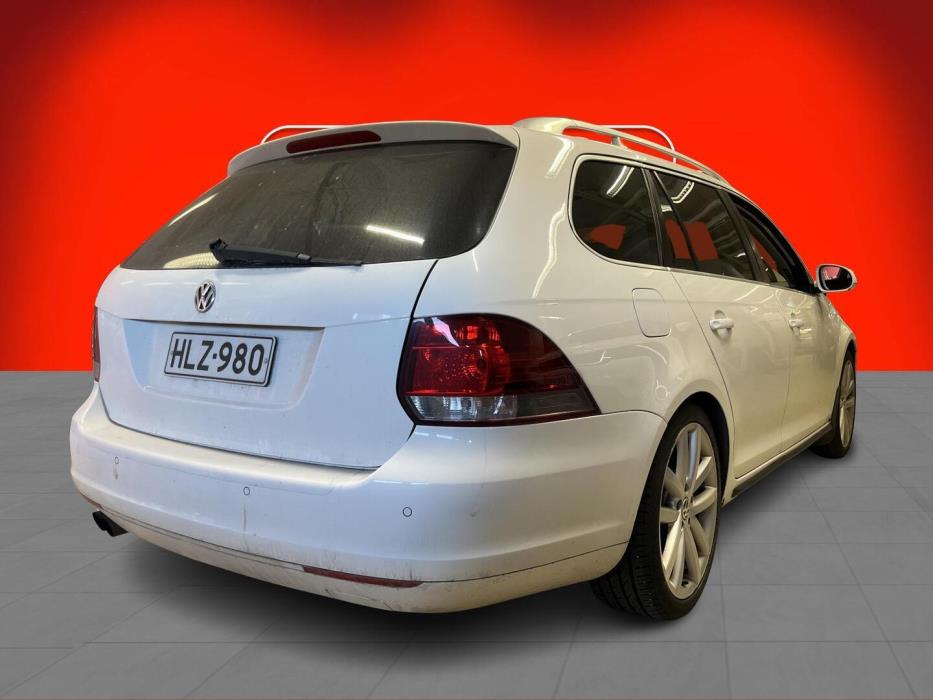 VOLKSWAGEN Golf 2010
