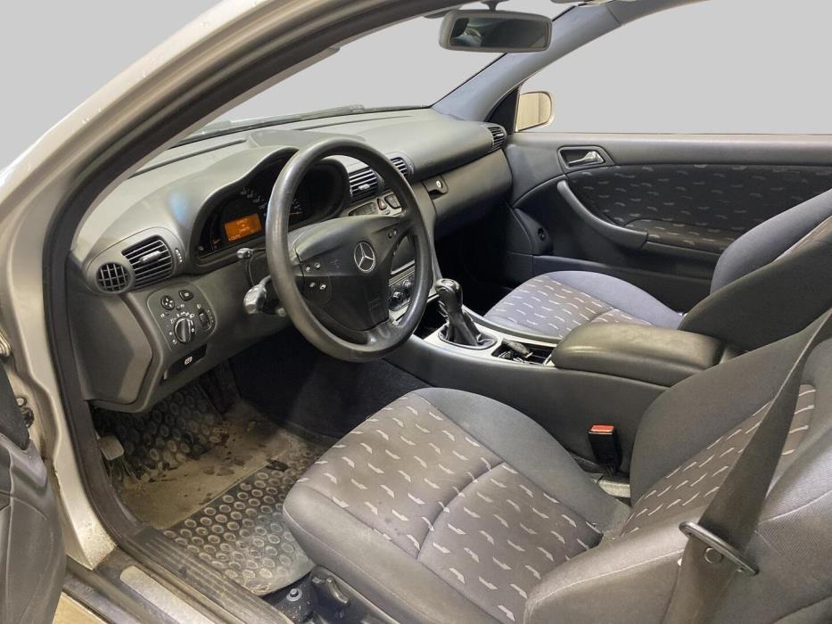 MERCEDES-BENZ C 2003
