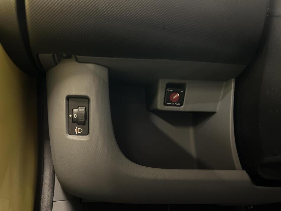 PEUGEOT 107 2011