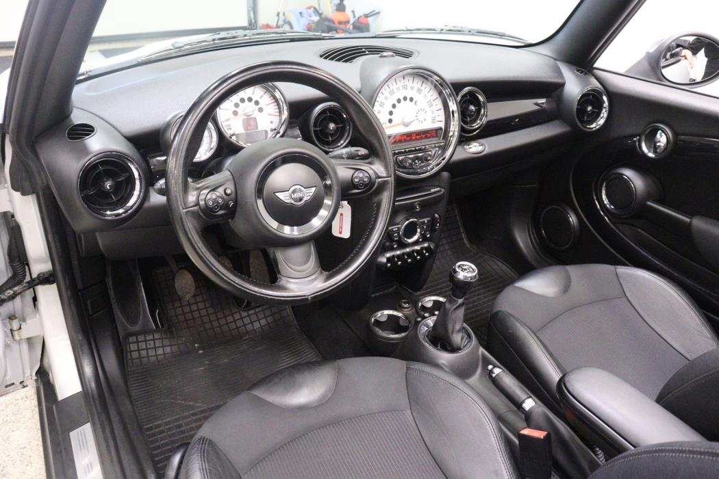 MINI Cooper 2011