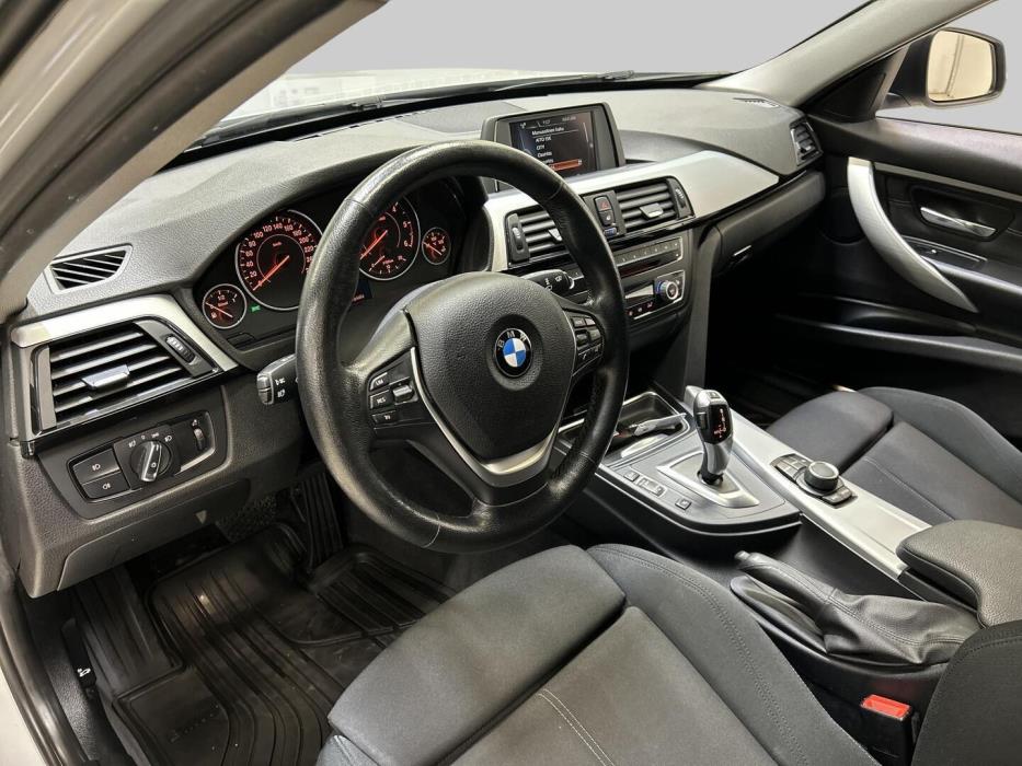 BMW 320 2015