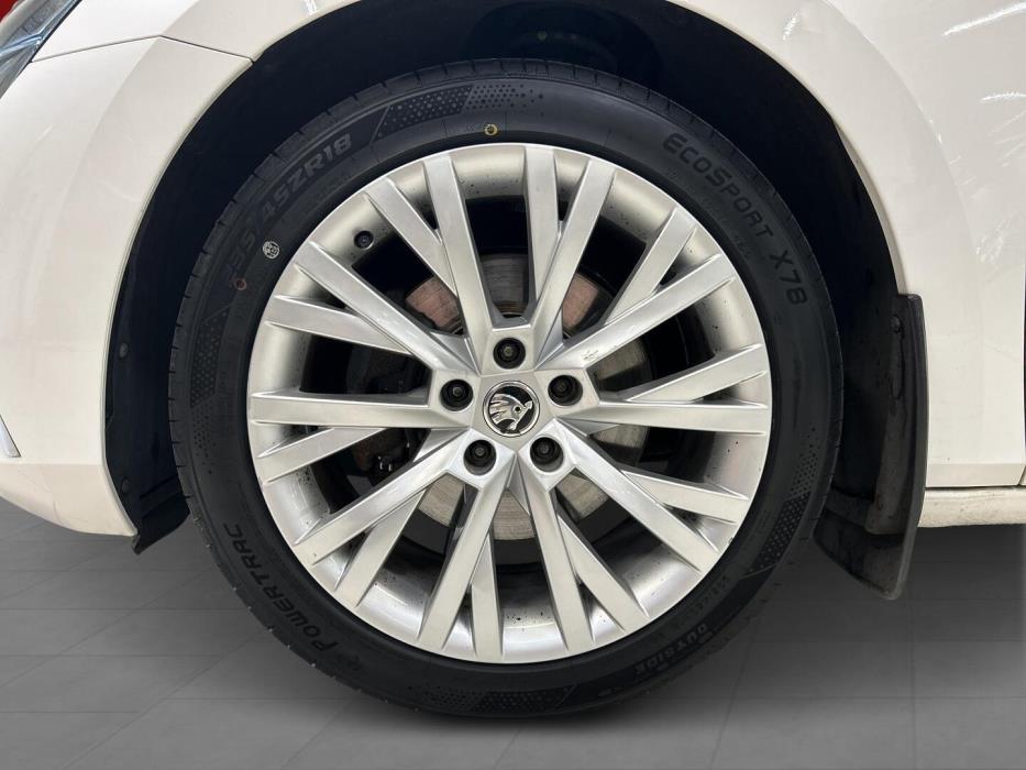 SKODA Superb 2021