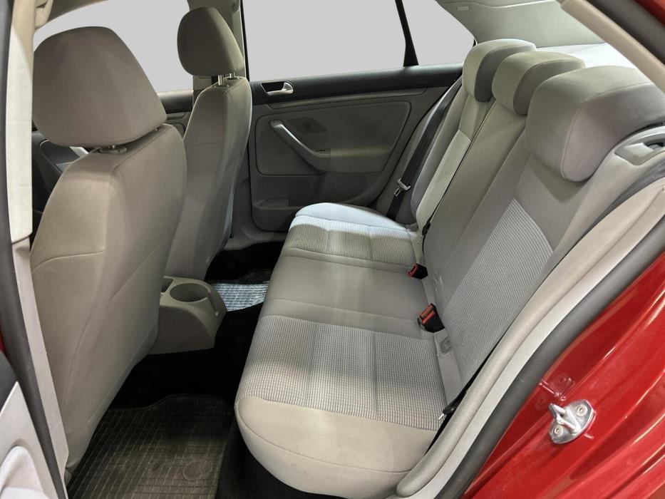 VOLKSWAGEN Jetta 2008