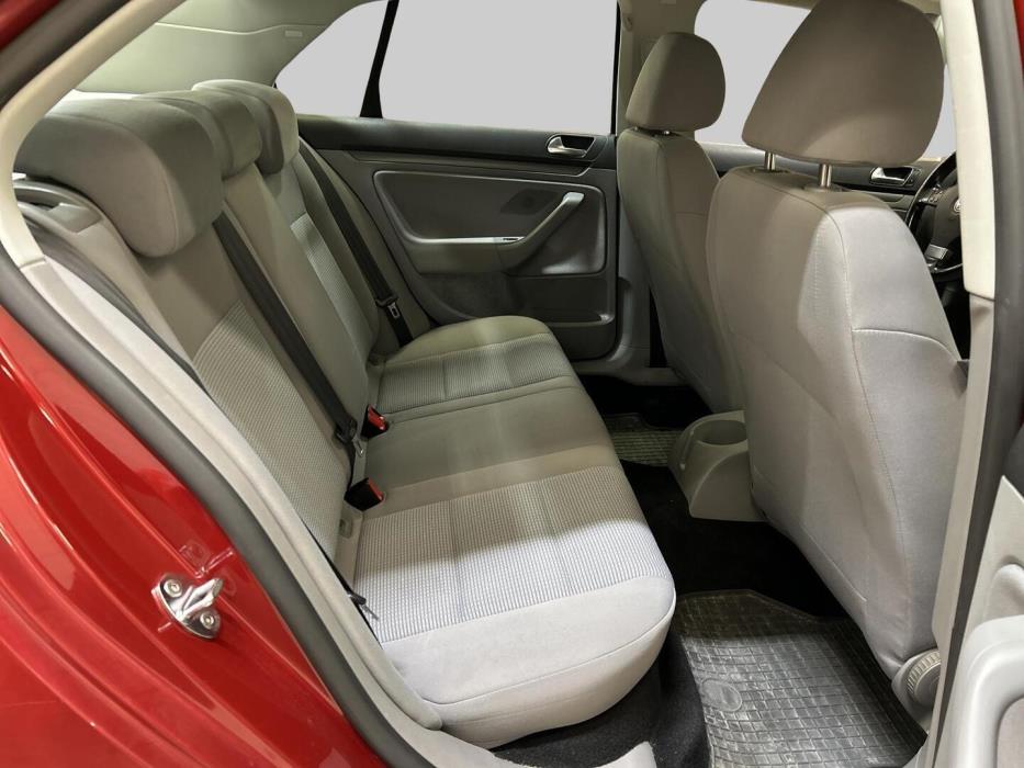 VOLKSWAGEN Jetta 2008