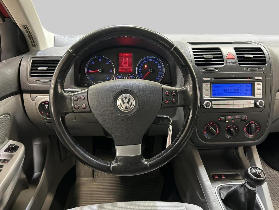 VOLKSWAGEN Jetta 2008