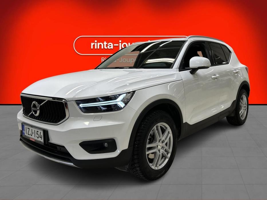 VOLVO XC40 2021