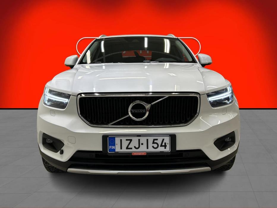VOLVO XC40 2021