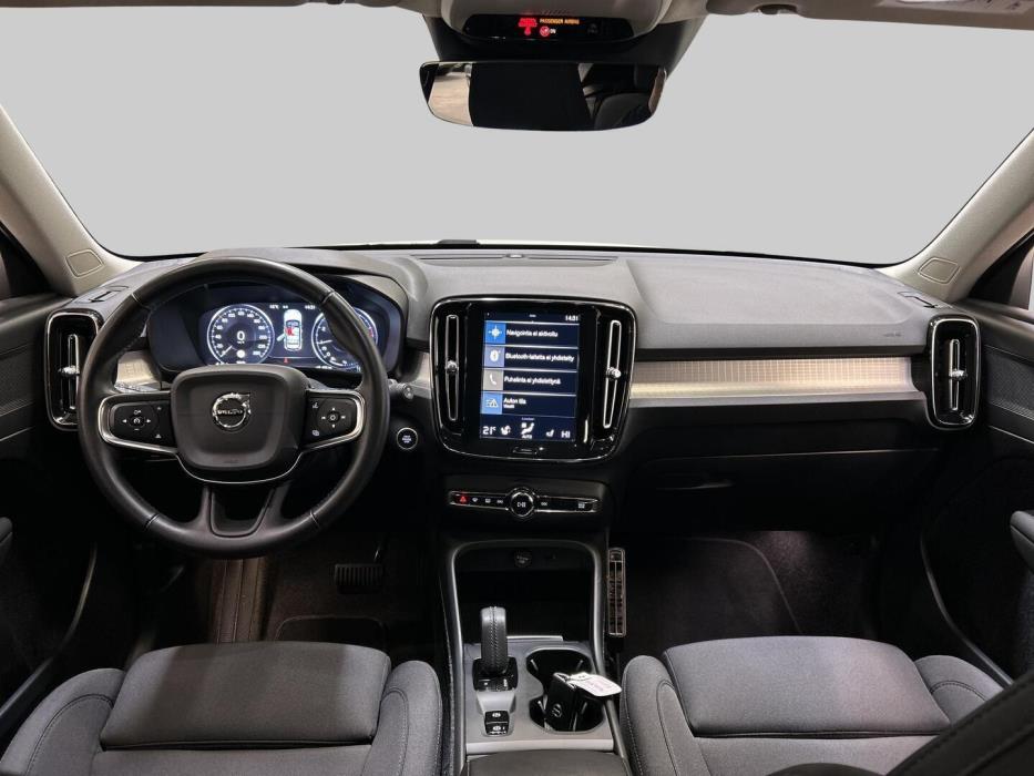 VOLVO XC40 2021