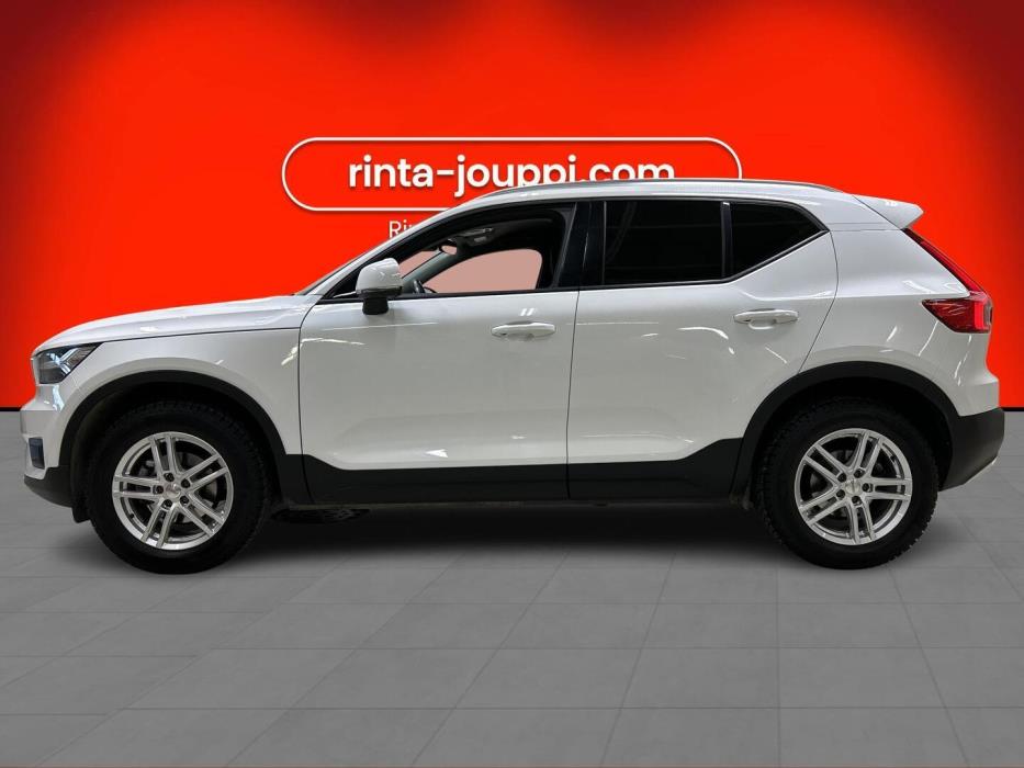 VOLVO XC40 2021