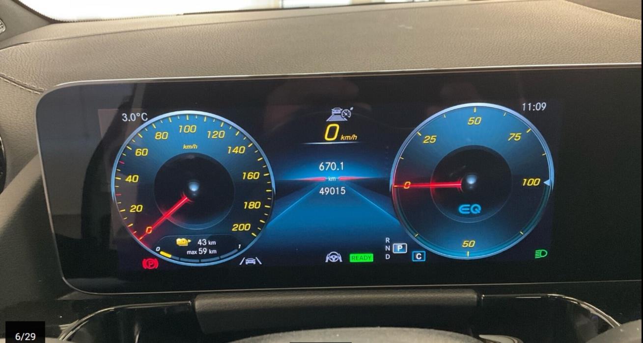 MERCEDES-BENZ EQA 2022