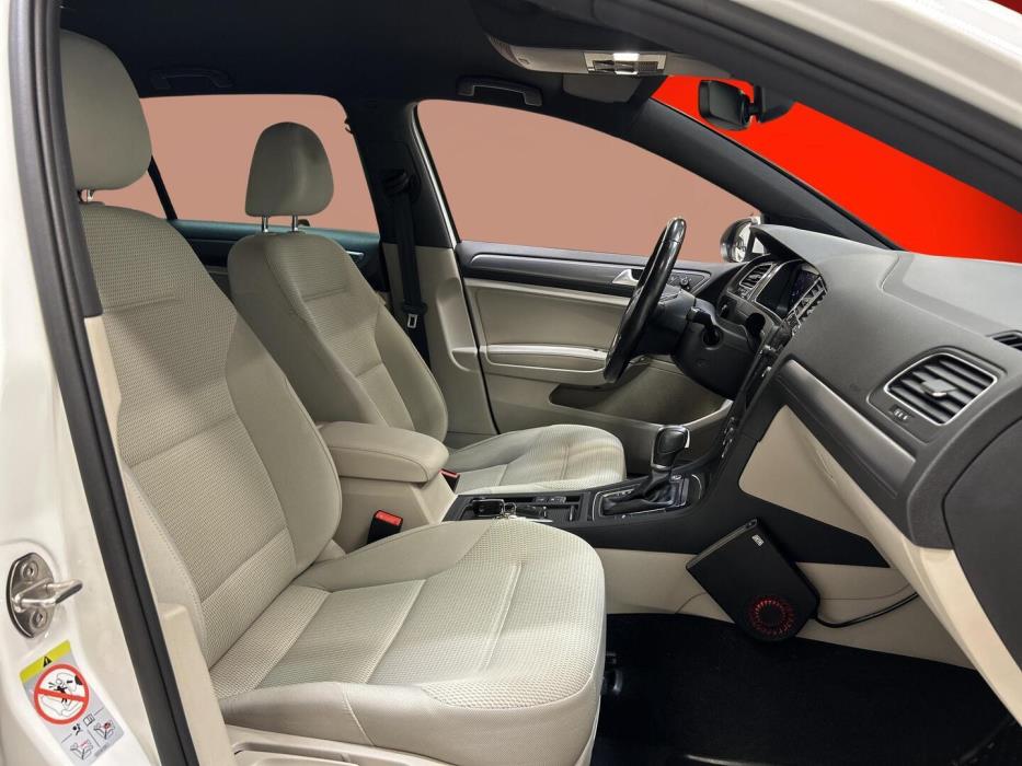 VOLKSWAGEN Golf 2017
