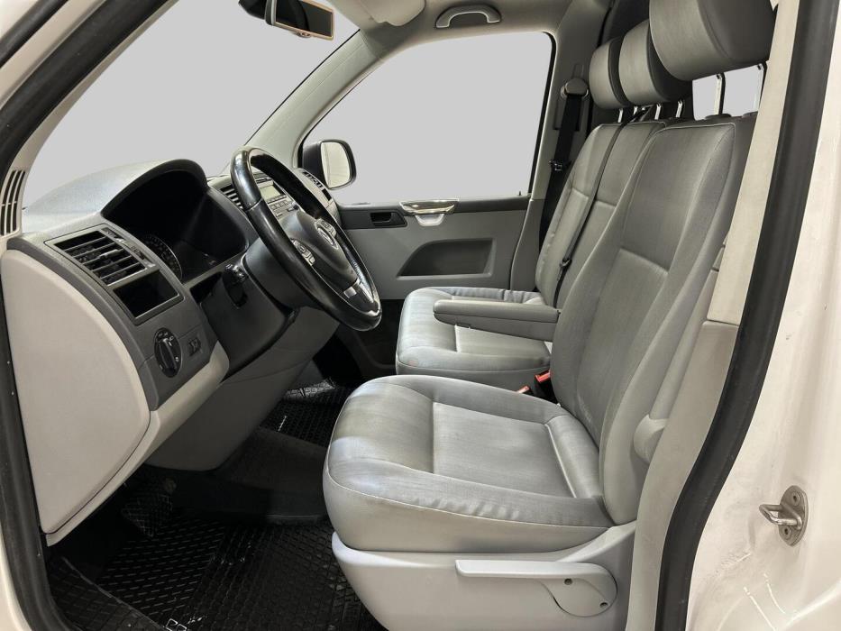 VOLKSWAGEN Transporter 2015