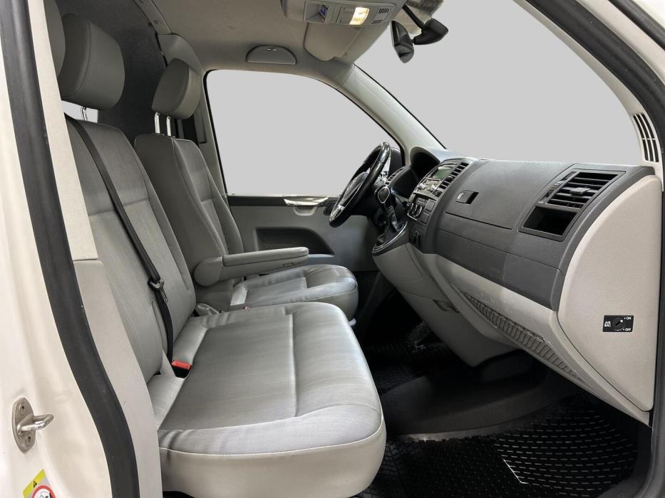 VOLKSWAGEN Transporter 2015