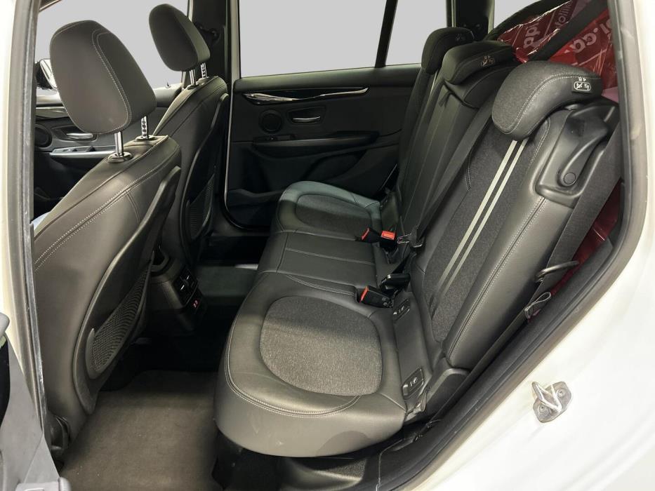 BMW 218 2022