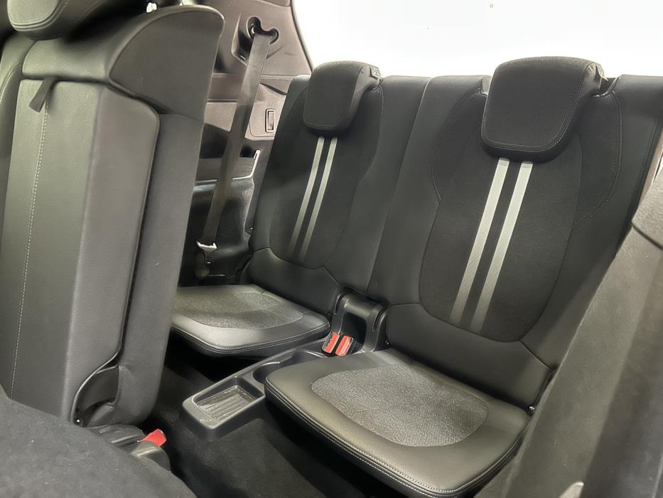 BMW 218 2022