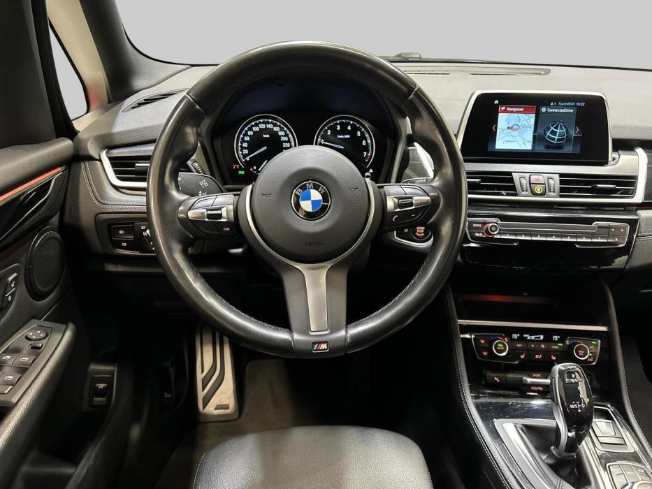 BMW 218 2022