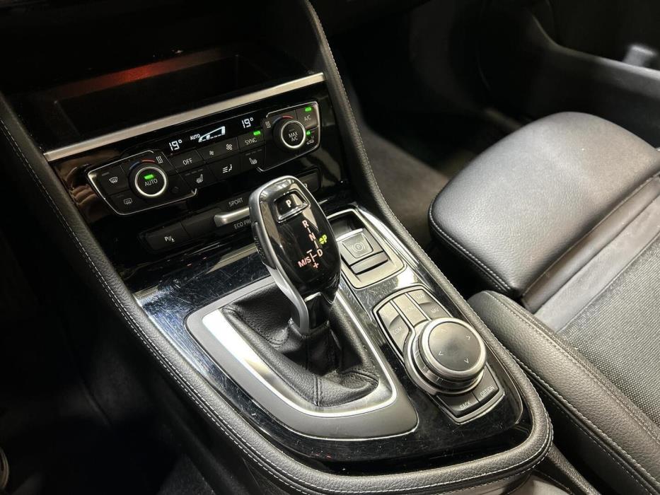BMW 218 2022